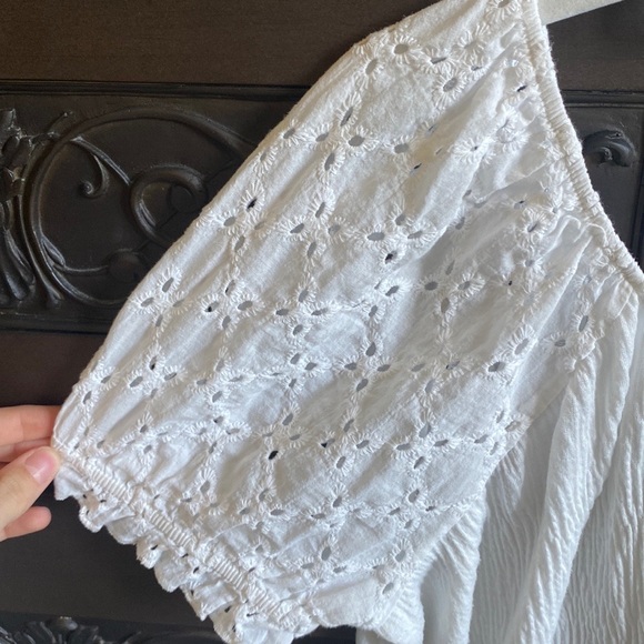 Caution to the wind blouse size M - Picture 3 of 4